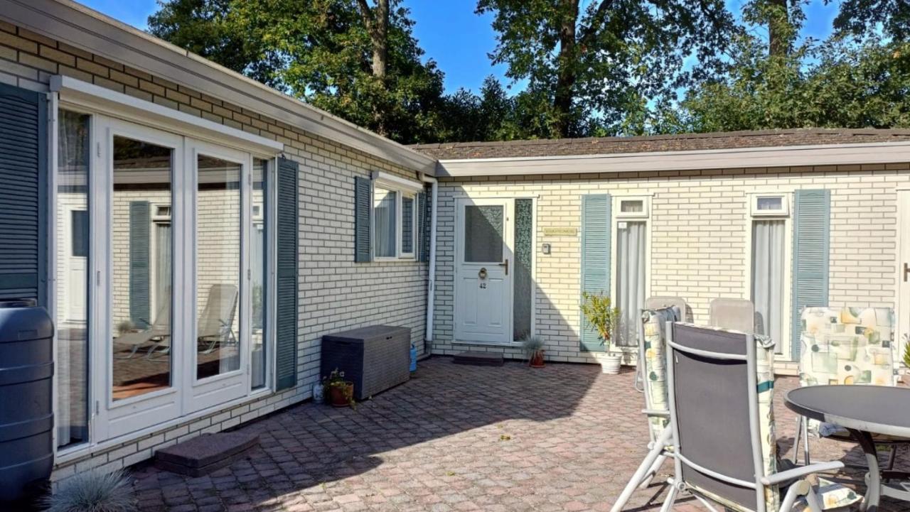 Chalet 42 'Vuursteenberg' Bospark Ijsselheide Zwolle Hattemerbroek Eksteriør billede
